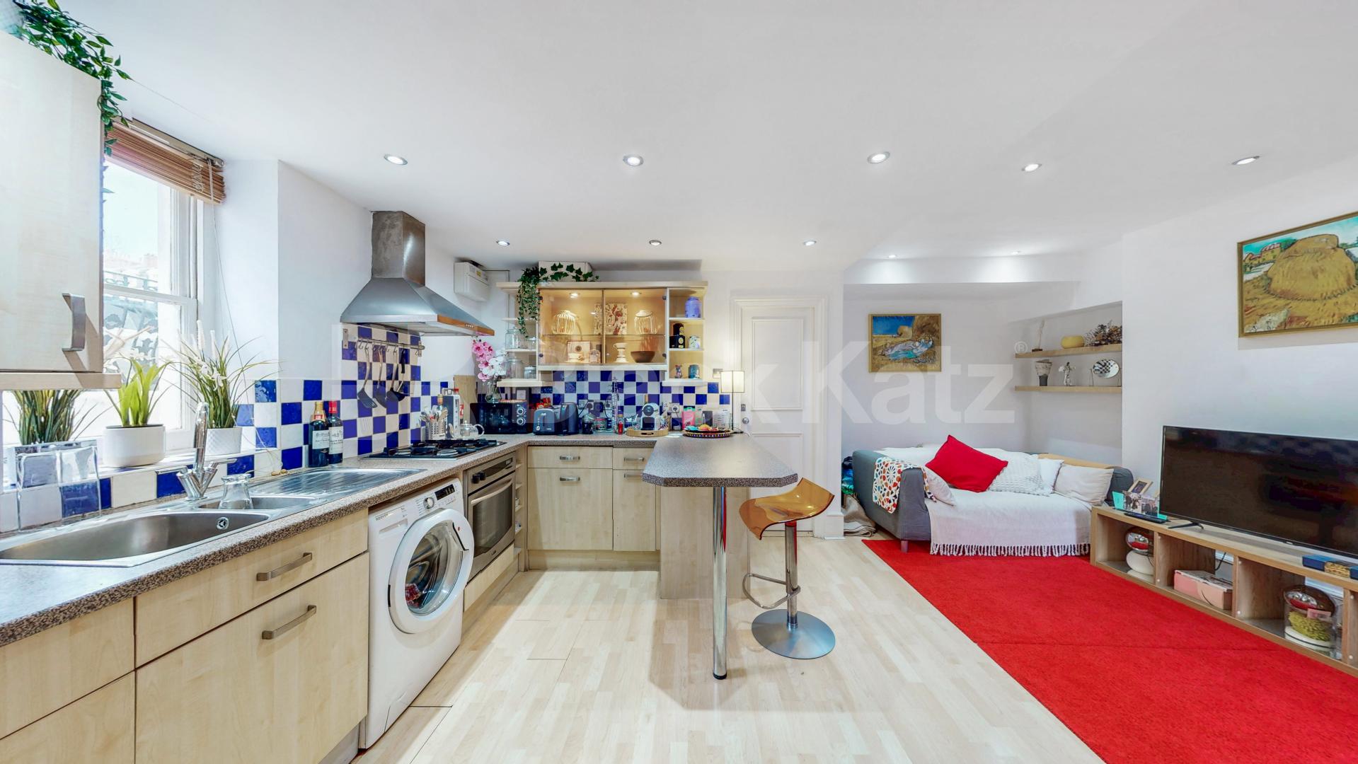 Spacious one bed with access to a garden mins to tube & shops Sutherland Avenue, Maida Vale